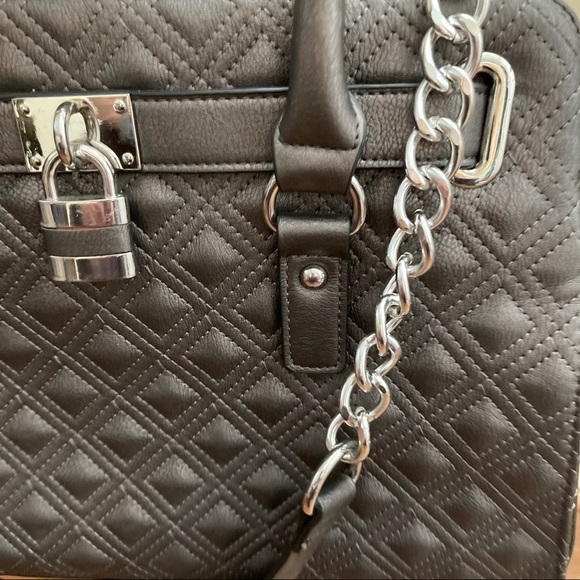 Charming Charlie Lock bag - Picture 3 of 9